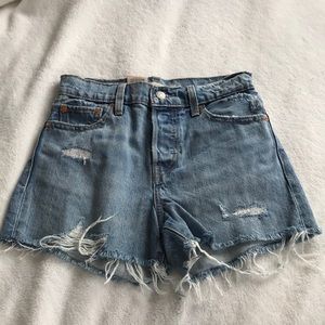 Levi’s Wedgie Shorts